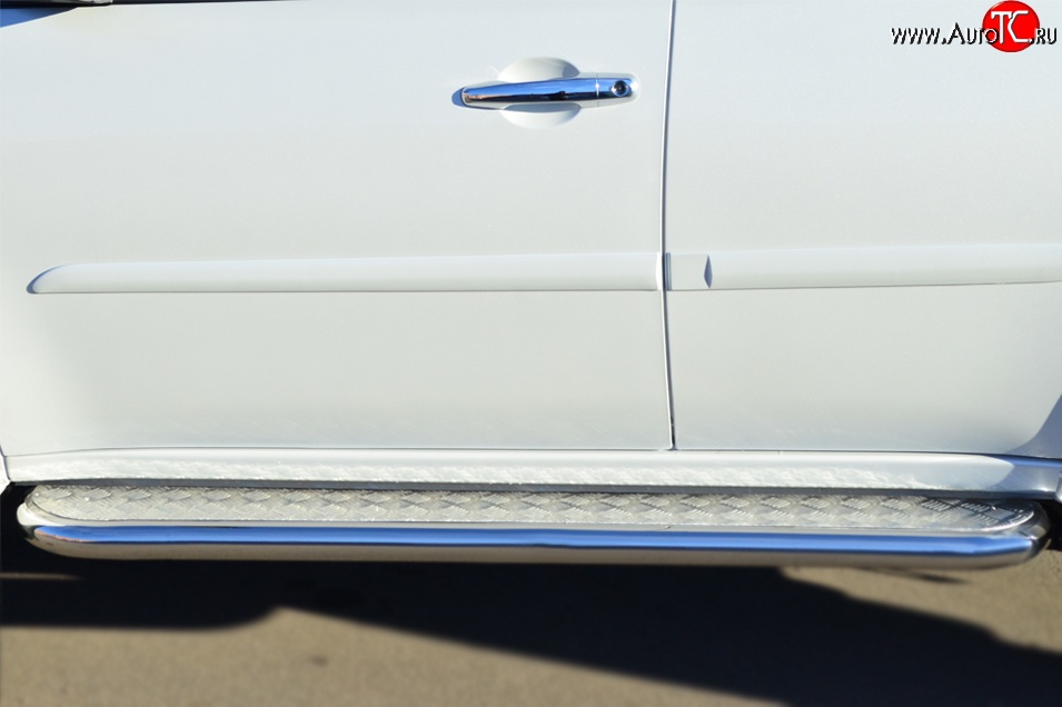 19 509 р. Порожки для ног (Ø63) Russtal Mitsubishi Pajero Sport PB дорестайлинг (2008-2013) (лист - алюминий, профиль - нержавейка)  с доставкой в г. Кемерово