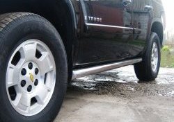 77 999 р. Защита порогов Russtal из круглой трубы диаметром 76 мм (дорестайлинг) Chevrolet Tahoe GMT900 5 дв. (2006-2013) (Защита порогов с со скосами на торцах (вариант 1))  с доставкой в г. Кемерово. Увеличить фотографию 2