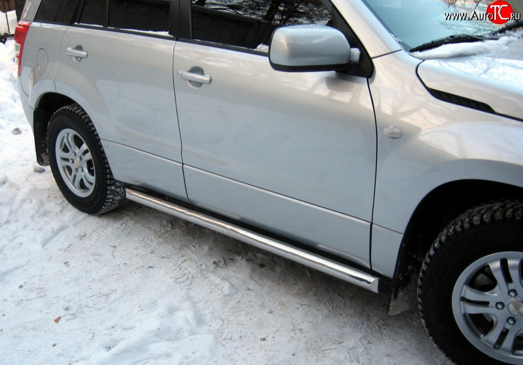 70 999 р. Защита порогов Russtal из круглой трубы диаметром 63 мм Suzuki Grand Vitara JT 5 дверей дорестайлинг (2005-2008) (Защита порогов с со скосами на торцах (вариант 1))  с доставкой в г. Кемерово