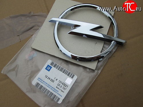 5 449 р. Передняя эмблема  13 24 033 Opel Astra H седан дорестайлинг (2004-2007)  с доставкой в г. Кемерово
