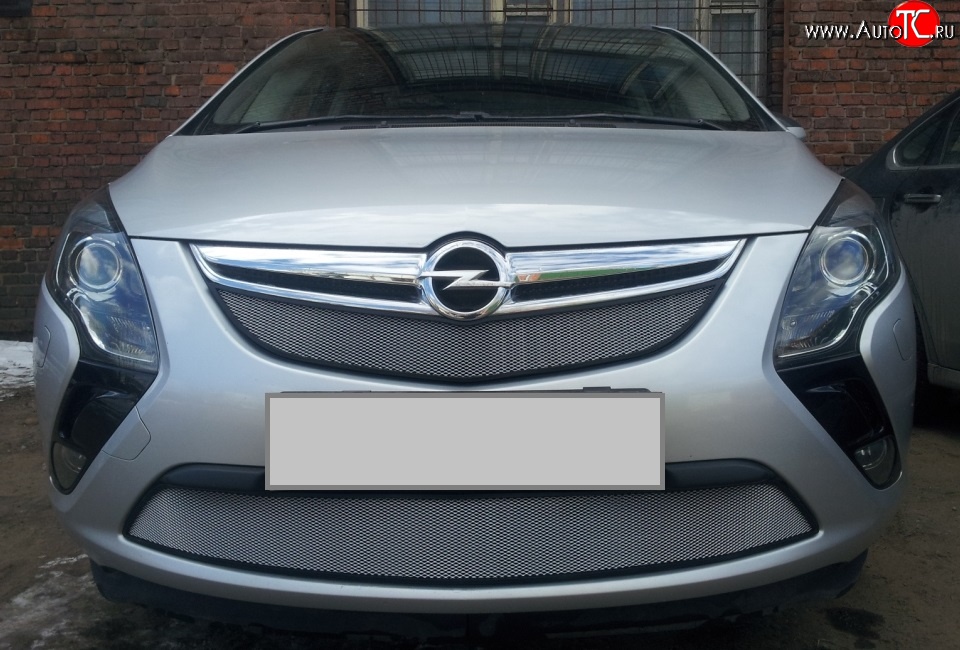 1 539 р. Нижняя сетка на бампер Russtal (хром) Opel Zafira С дорестайлинг (2011-2016)  с доставкой в г. Кемерово