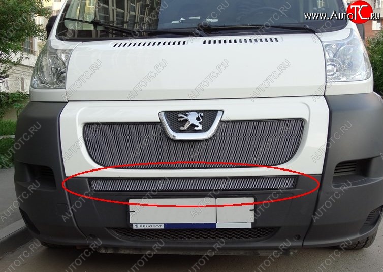 2 199 р. Средняя решётка в воздуховод автомобиля Russtal (хром) Peugeot Boxer 250 (2006-2014)  с доставкой в г. Кемерово