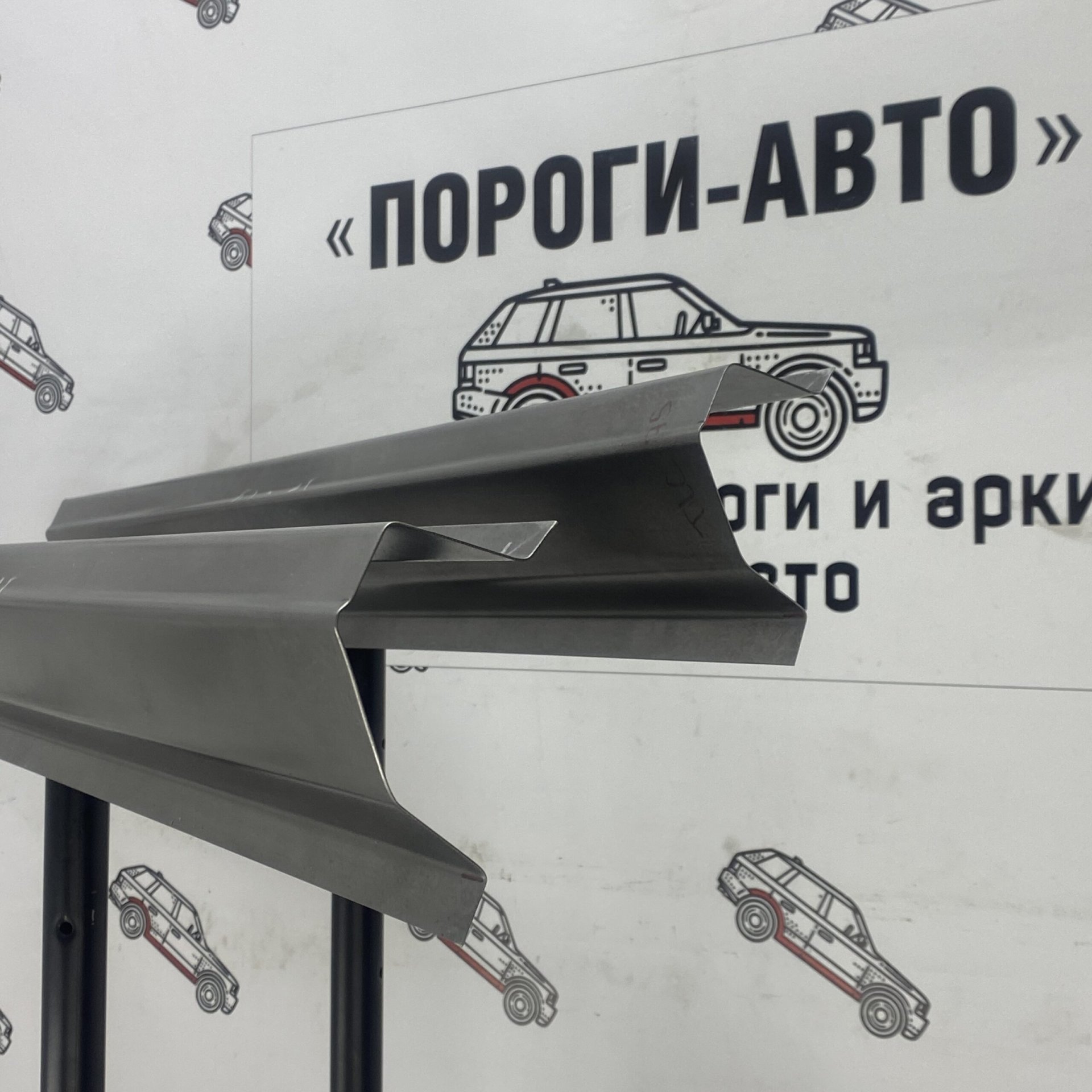1 699 р. Правый порог (Ремкомплект) Пороги-Авто Toyota Land Cruiser J70 3 дв. 2-ой рестайлинг (1999-2004) (холоднокатаная сталь 1 мм)  с доставкой в г. Кемерово
