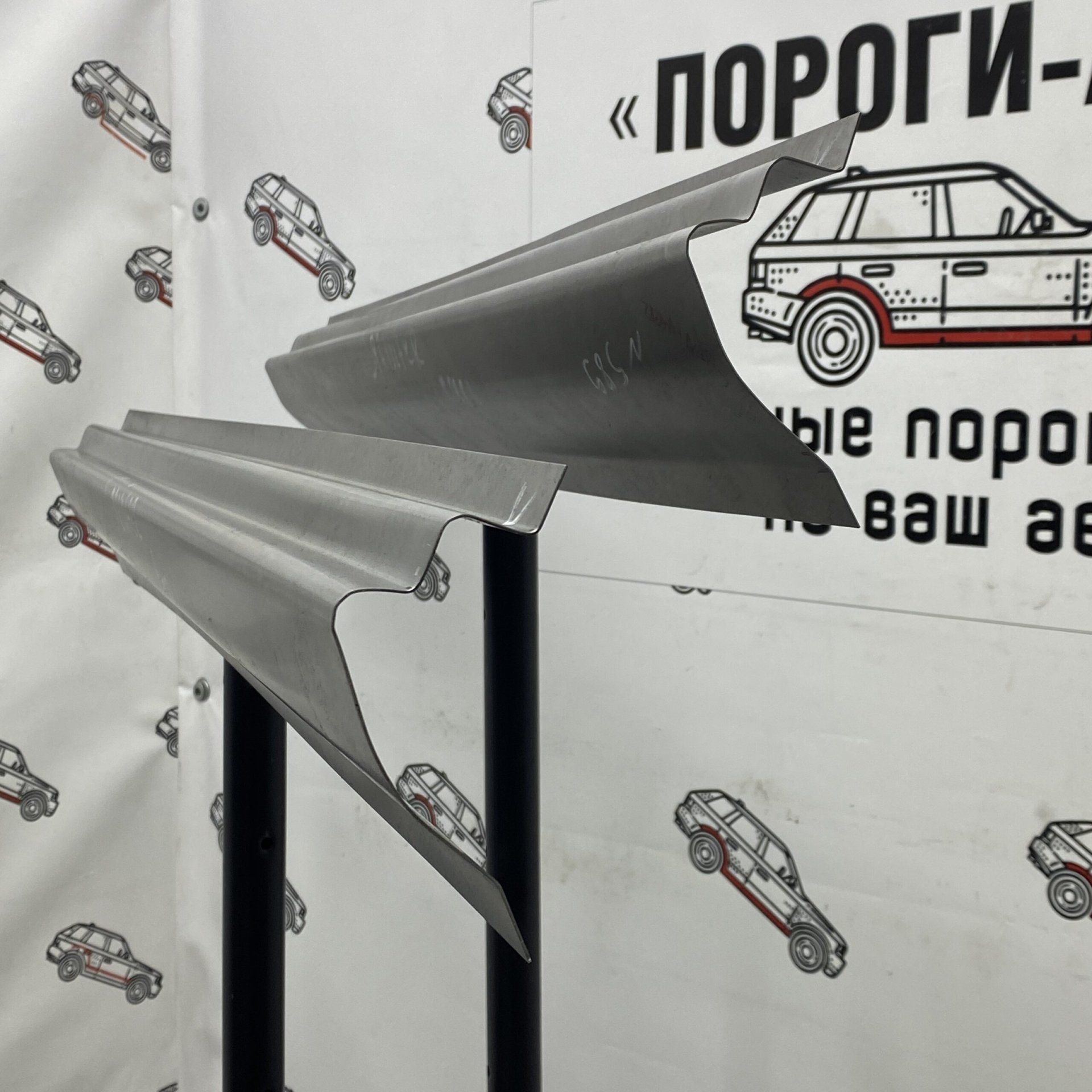 1 699 р. Правый ремонтный порог ПОРОГИ-АВТО Mercedes-Benz Sprinter W906 рестайлинг (2014-2018) (холоднокатаная сталь 1 мм)  с доставкой в г. Кемерово