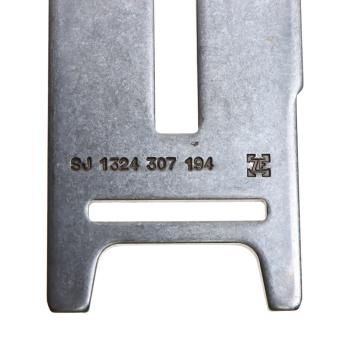 2 599 р. Пластина КАМАЗ стопорная включения передач КПП ZF 16S151 OE ZF 1324307194  с доставкой в г. Кемерово. Увеличить фотографию 2