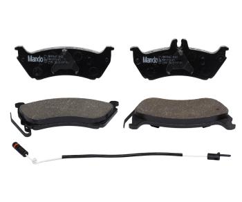 2 199 р. Колодки тормозные MERCEDES ML (W163) задние (4шт.) MANDO MANDO mbf015665  с доставкой в г. Кемерово. Увеличить фотографию 1