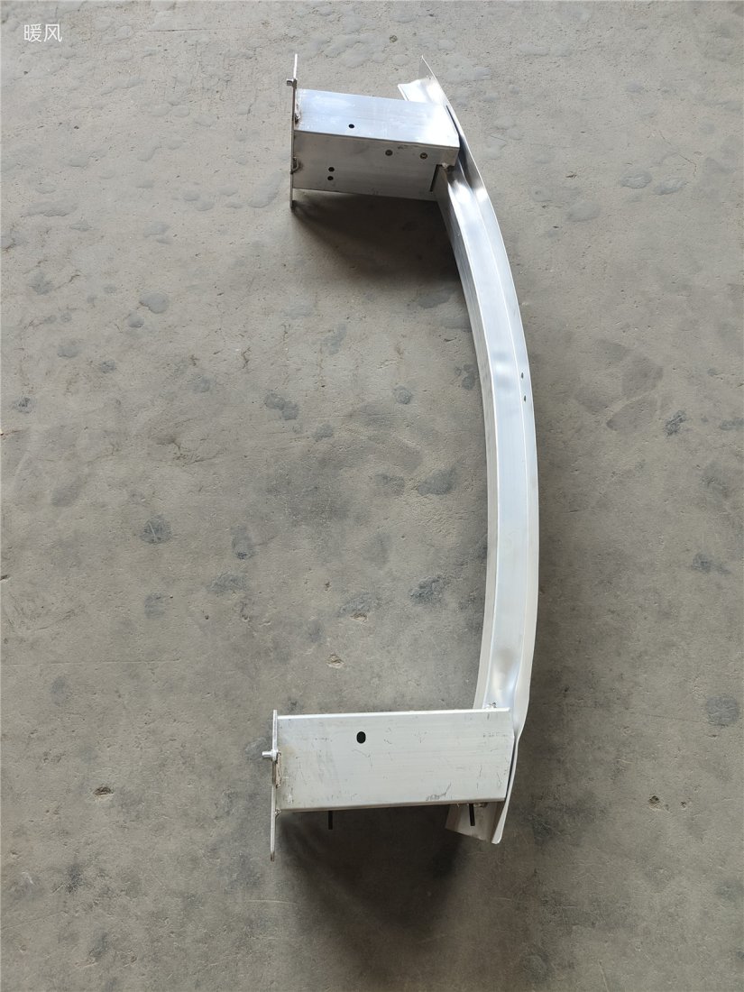 6 699 р. Усилитель бампера GEELY MONJARO FR DAR ub1280025  с доставкой в г. Кемерово