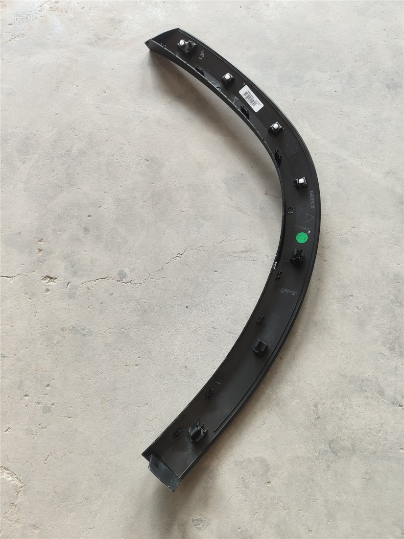 1 829 р. Накладка на крыло GEELY MONJARO RRRH (задняя часть) GEELY ft34000044  с доставкой в г. Кемерово