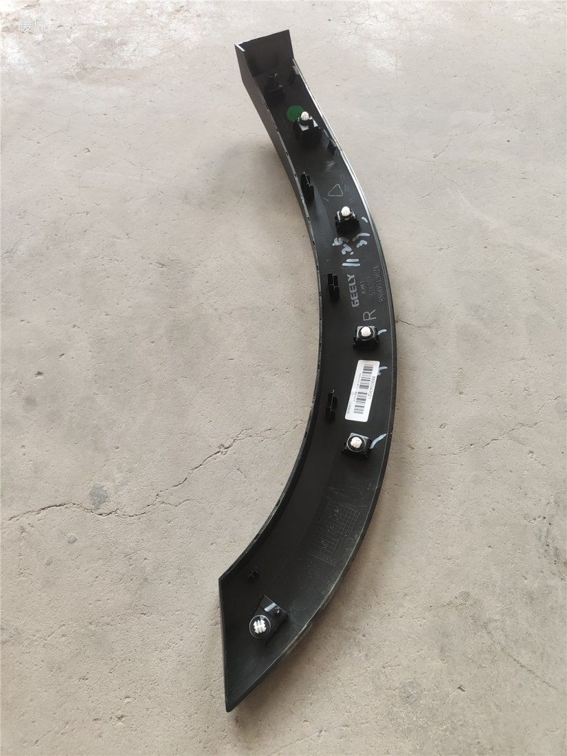 1 829 р. Накладка на крыло GEELY MONJARO RRRH (передняя часть) GEELY ft34000045  с доставкой в г. Кемерово