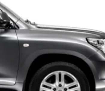 Крыло переднее правое (с отверстием) DAR Toyota Land Cruiser 200 дорестайлинг (2007-2012)