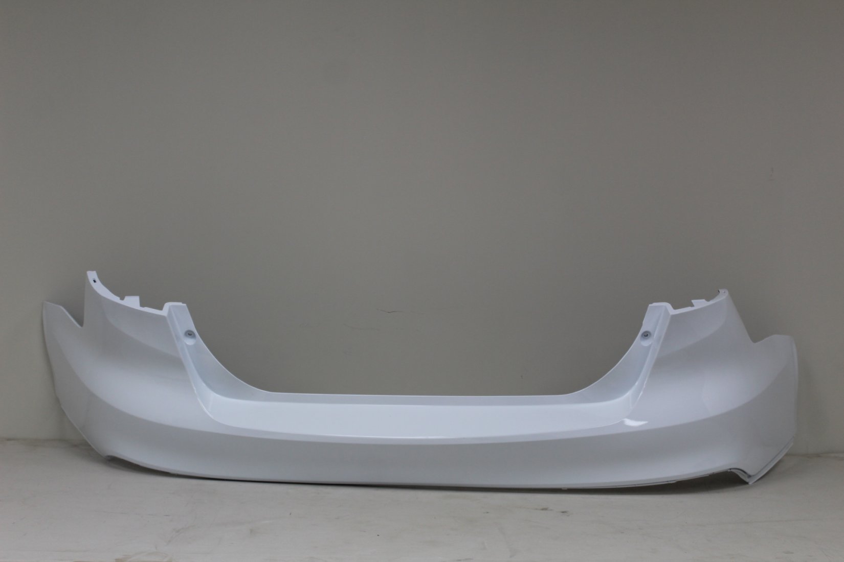 10 349 р. Бампер задний DAR (окрашенный)  Ford Focus  3 (2014-2019) седан рестайлинг (Frozen White (Морозно-белый))  с доставкой в г. Кемерово
