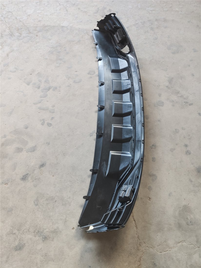 4 199 р. Накладка на бампер GEELY MONJARO RRD  DAR nbm2370035  с доставкой в г. Кемерово