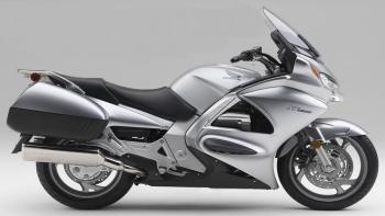 58 999 р. Комплект пластика для мотоцикла Honda ST1300 02-18 Серебряный Комплекты пластика наличие пм-00028821  с доставкой в г. Кемерово. Увеличить фотографию 1