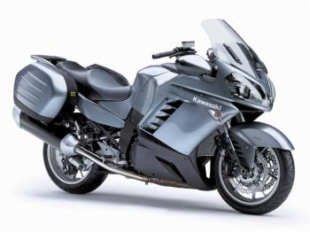 58 999 р. Комплект пластика для мотоцикла Kawasaki GTR1400 07-22 Серебряный Комплекты пластика наличие пм-00028814  с доставкой в г. Кемерово. Увеличить фотографию 1
