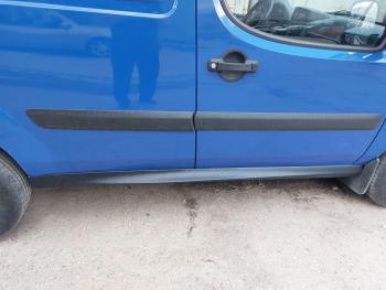 3 499 р. Пластиковые накладки порогов Фанат Тюнинг Fiat Doblo 223 рестайлинг (2005-2016) (неокрашенные (глянец под окраску))  с доставкой в г. Кемерово. Увеличить фотографию 2