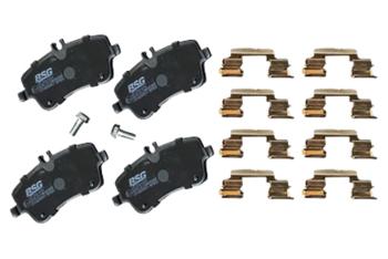 1 589 р. Колодки тормозные MERCEDES C (W202,W203,W209),E (W210),SLK (R171) передние (4шт.) BSG  с доставкой в г. Кемерово. Увеличить фотографию 1