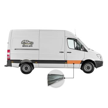 Вставка под молдинг двери пассажирской Mercedes Sprinter 906 mini