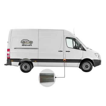Вставка под молдинг кармана после пассажирской двери верхняя Mercedes Sprinter 906 mini