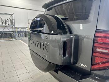 21 999 р. Пластиковый колпак (чехол) запасного колеса RALEX  Tank 400 (2023-2025) (черный глянец (лак))  с доставкой в г. Кемерово. Увеличить фотографию 3