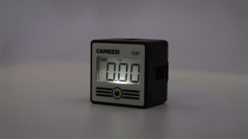 6 749 р. Цифровой манометр с подстветкой экрана PG010-PB-18, Camozzi Camozzi pg010-pb-18  с доставкой в г. Кемерово. Увеличить фотографию 3