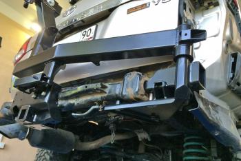 91 999 р. Калитка РИФ с фаркопом в штатный бампер Toyota Land Cruiser 200 2008-2015 под нештатное колесо, с подсветкой номера РИФ rif200-80000  с доставкой в г. Кемерово. Увеличить фотографию 2