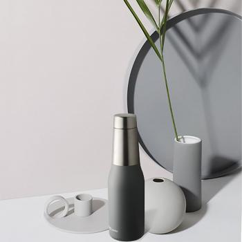 2 799 р. Термобутылка OASIS, 600 мл, серая ASOBU sbv23.14-gray  с доставкой в г. Кемерово. Увеличить фотографию 3