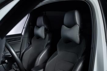 339 р. Подушка-косточка (Илана+Орегон) Lord Autofashion   (черный, строчка серая)  с доставкой в г. Кемерово. Увеличить фотографию 3
