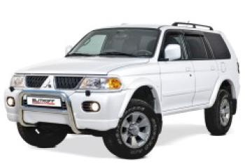 24 449 р. Защита переднего бампера кенгурятник d57 низкий Slitkoff  Mitsubishi Pajero Sport  PA (2004-2008) рестайлинг (нержавейка полированная)  с доставкой в г. Кемерово. Увеличить фотографию 1