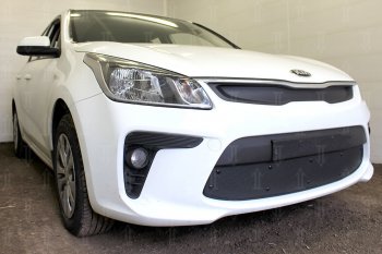 3 179 р. Защитная сетка в бампер (верх, заглушка без сот) Alfeco Стандарт  KIA Rio  4 FB (2016-2020) дорестайлинг седан (Чёрная)  с доставкой в г. Кемерово. Увеличить фотографию 4