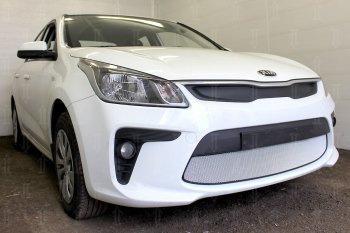 3 279 р. Защитная сетка в бампер (низ, ячейка 3х7 мм) Alfeco Стандарт  KIA Rio  4 FB (2016-2020) дорестайлинг седан (Хром)  с доставкой в г. Кемерово. Увеличить фотографию 2