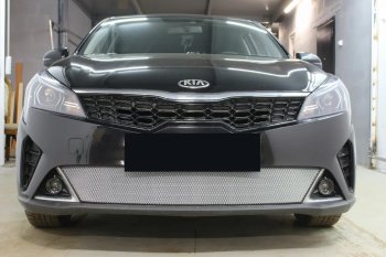 3 299 р. Защитная сетка в бампер (низ, ячейка 3х7 мм) Alfeco Стандарт  KIA Rio  X (2020-2025) рестайлинг (Хром)  с доставкой в г. Кемерово. Увеличить фотографию 1