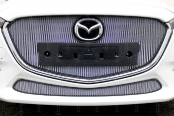 3 079 р. Защитная сетка в бампер (низ, ячейка 3х7 мм) Alfeco Стандарт Mazda 3/Axela BM рестайлинг седан (2016-2019) (Хром)  с доставкой в г. Кемерово. Увеличить фотографию 2