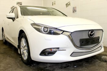 3 079 р. Защитная сетка в бампер (низ, ячейка 3х7 мм) Alfeco Стандарт Mazda 3/Axela BM рестайлинг седан (2016-2019) (Хром)  с доставкой в г. Кемерово. Увеличить фотографию 3