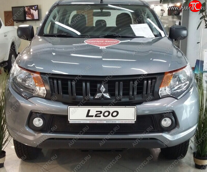 2 899 р. Защитная сетка в бампер (низ, ячейка 3х7 мм) Alfeco Стандарт Mitsubishi L200 5 KK,KL дорестайлинг (2015-2019) (Чёрная)  с доставкой в г. Кемерово