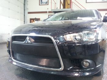 5 849 р. Защитная сетка в бампер (3 части, ячейка 3х7 мм) Alfeco Стандарт Mitsubishi Lancer 10 CY седан рестайлинг (2011-2017) (Чёрная)  с доставкой в г. Кемерово. Увеличить фотографию 2