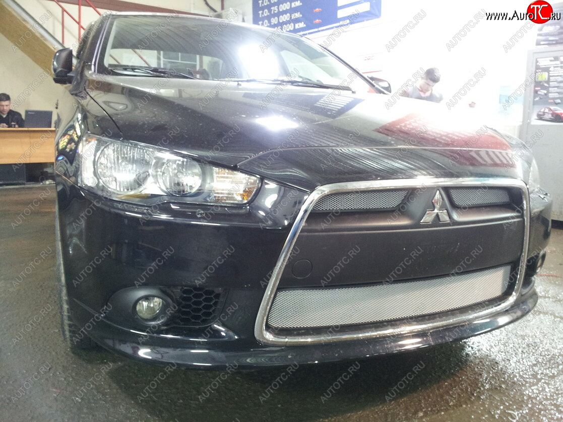 5 999 р. Защитная сетка в бампер (3 части, ячейка 3х7 мм) Alfeco Стандарт Mitsubishi Lancer 10 CY седан рестайлинг (2011-2017) (Хром)  с доставкой в г. Кемерово
