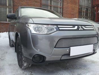 6 349 р. Защитная сетка в бампер (2 части, ячейка 3х7 мм) Alfeco Стандарт Mitsubishi Outlander GF дорестайлинг (2012-2014) (Хром)  с доставкой в г. Кемерово. Увеличить фотографию 4