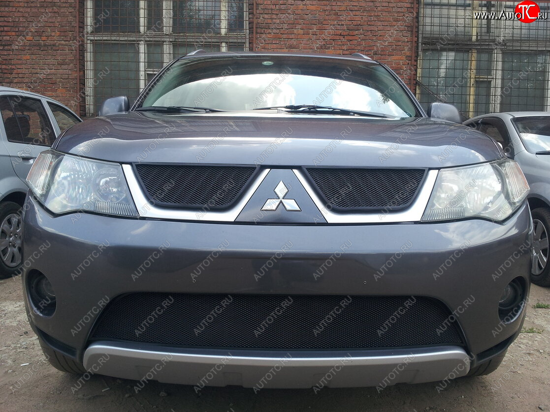 3 169 р. Защитная сетка в бампер (низ, ячейка 3х7 мм) Alfeco Стандарт Mitsubishi Outlander XL (CW)  дорестайлинг (2005-2009) (Чёрная)  с доставкой в г. Кемерово