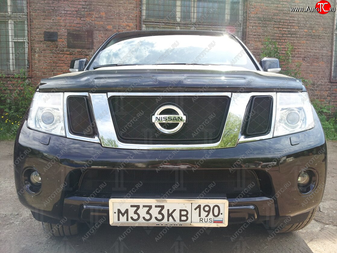 2 899 р. Защитная сетка в бампер (низ, ячейка 3х7 мм) Стрелка11 Стандарт Nissan Navara 2 D40 рестайлинг (2010-2016) (Чёрная) с доставкой в г. Кемерово Увеличить фотографию 1 2 899 р. Защитная сетка в бампер (низ, ячейка 3х7 мм) Стрелка11 Стандарт Nissan Navara 2 D40 рестайлинг (2010-2016) (Чёрная) с доставкой в г. Кемерово