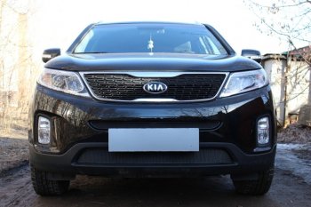 Защитная сетка в бампер (середина, ячейка 4х10 мм) Alfeco Премиум KIA Sorento XM рестайлинг (2012-2015) (Чёрная)