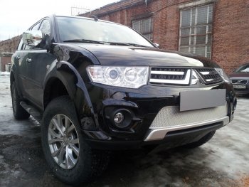 4 299 р. Защитная сетка в бампер (низ, ячейка 4х10 мм) Alfeco Премиум Mitsubishi L200 4  рестайлинг (2013-2016) (Хром)  с доставкой в г. Кемерово. Увеличить фотографию 4