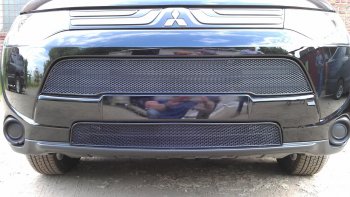 Защитная сетка в бампер (низ, ячейка 3х7 мм) Alfeco Стандарт Mitsubishi Outlander GF дорестайлинг (2012-2014) (Чёрная)