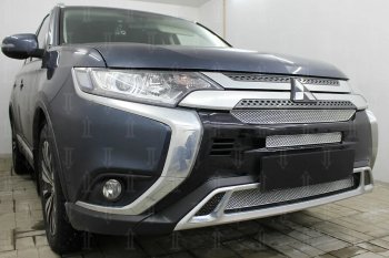 9 849 р. Защитная сетка в бампер (3 части, ячейка 4х10 мм) Alfeco Премиум Mitsubishi Outlander GF 3-ий рестайлинг (2018-2022) (Хром)  с доставкой в г. Кемерово. Увеличить фотографию 2