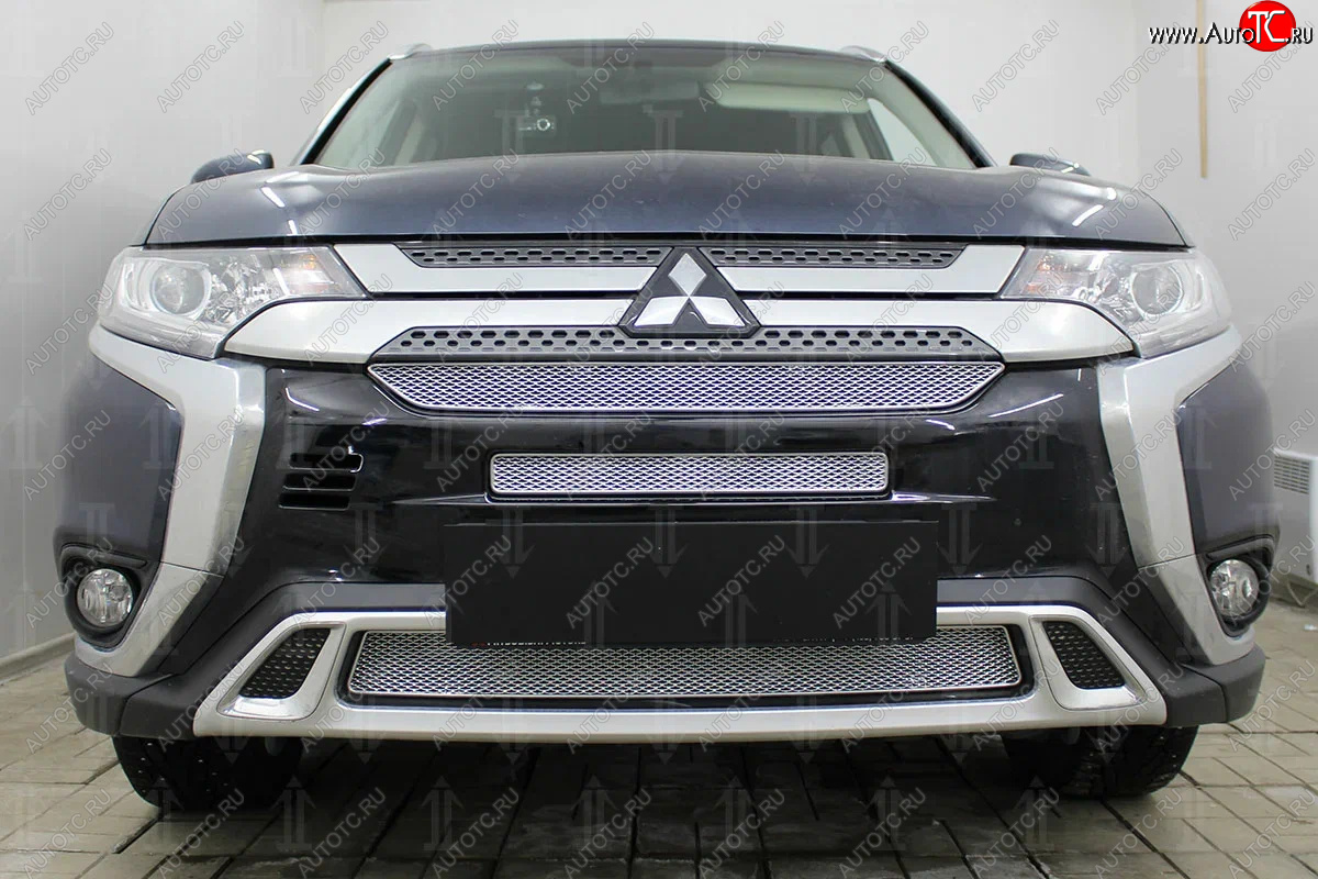 9 849 р. Защитная сетка в бампер (3 части, ячейка 4х10 мм) Alfeco Премиум Mitsubishi Outlander GF 3-ий рестайлинг (2018-2022) (Хром)  с доставкой в г. Кемерово