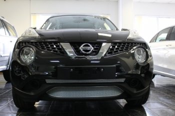 4 199 р. Защитная сетка в бампер (низ, ячейка 3х7 мм) Стрелка11 Стандарт  Nissan Juke  1 YF15 (2014-2020) рестайлинг (Хром)  с доставкой в г. Кемерово. Увеличить фотографию 1