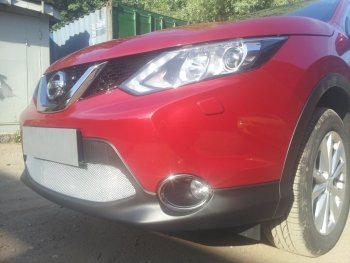 4 499 р. Защитная сетка в бампер (низ, ячейка 4х10 мм) Стрелка11 Премиум Nissan Qashqai 2 J11 дорестайлинг (2013-2019) (Хром)  с доставкой в г. Кемерово. Увеличить фотографию 2