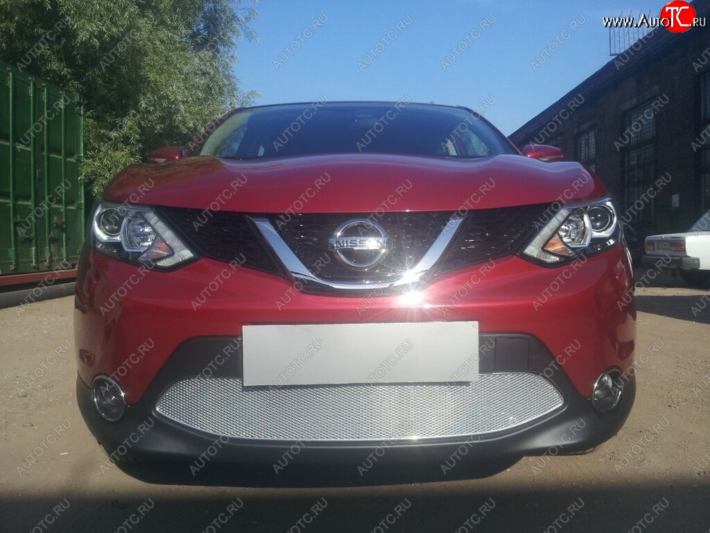 4 499 р. Защитная сетка в бампер (низ, ячейка 4х10 мм) Стрелка11 Премиум Nissan Qashqai 2 J11 дорестайлинг (2013-2019) (Хром)  с доставкой в г. Кемерово