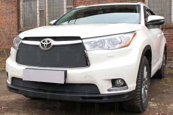 4 099 р. Защитная сетка в бампер (низ, ячейка 4х10 мм) Стрелка11 Премиум  Toyota Highlander  XU50 (2013-2017) дорестайлинг (Чёрная)  с доставкой в г. Кемерово. Увеличить фотографию 2