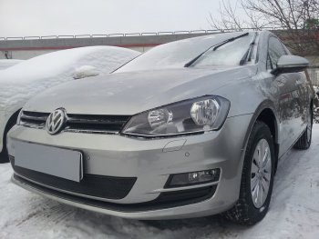 4 299 р. Защитная сетка в бампер (низ, ячейка 4х10 мм) Стрелка11 Премиум  Volkswagen Golf  7 (2012-2020) дорестайлинг, хэтчбэк 5 дв., рестайлинг универсал, рестайлинг, хэтчбэк 5 дв. (Чёрная)  с доставкой в г. Кемерово. Увеличить фотографию 3