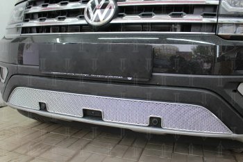 4 699 р. Защитная сетка в бампер (низ, ячейка 4х10 мм) Стрелка11 Премиум  Volkswagen Teramont  CA1 (2016-2020) дорестайлинг (Хром)  с доставкой в г. Кемерово. Увеличить фотографию 3